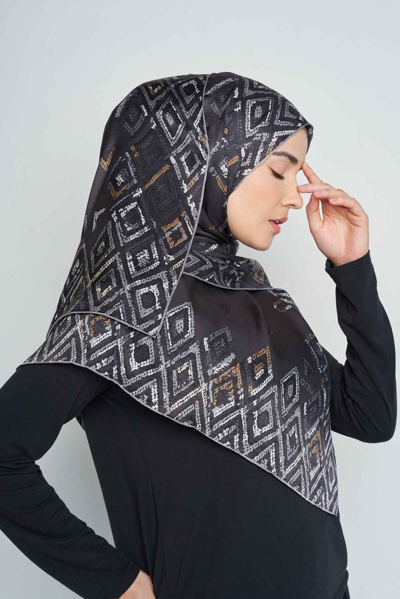 text -- diamond charcoal