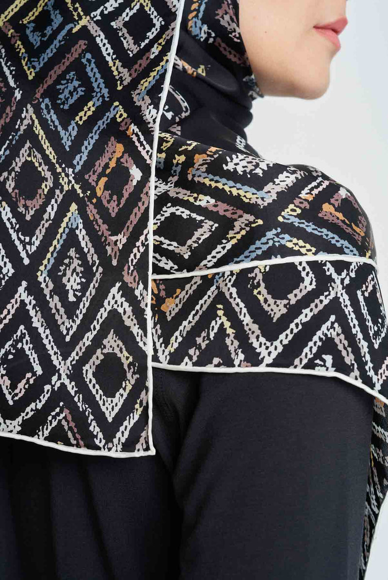 text -- diamond sophisticated black