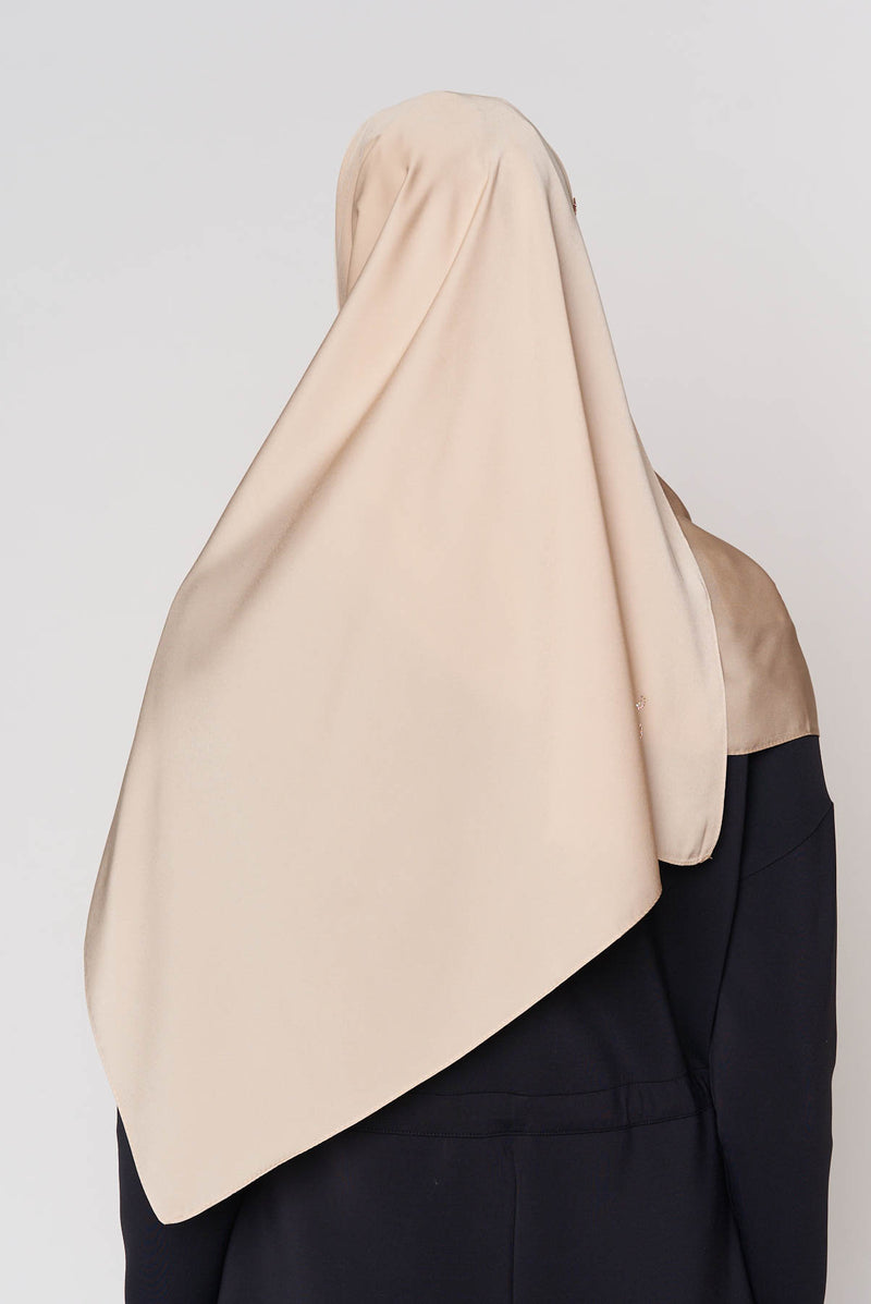 text -- plaintastic taupe