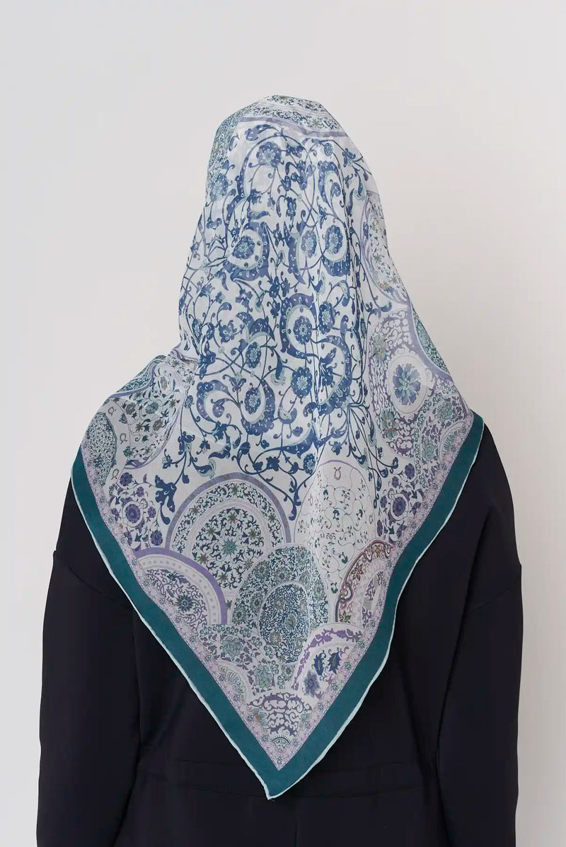 text -- blossom peacock