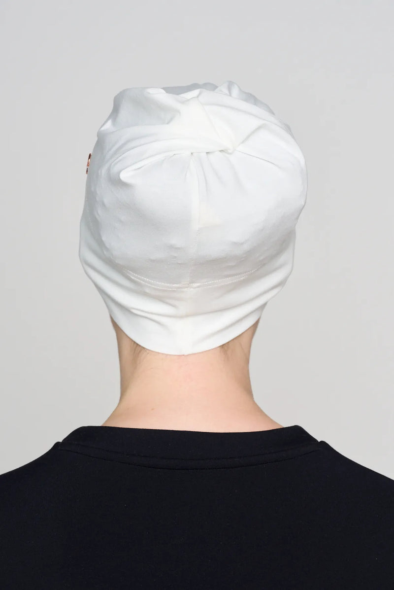 text -- off white