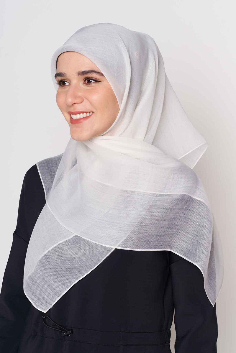 text -- cashmere white