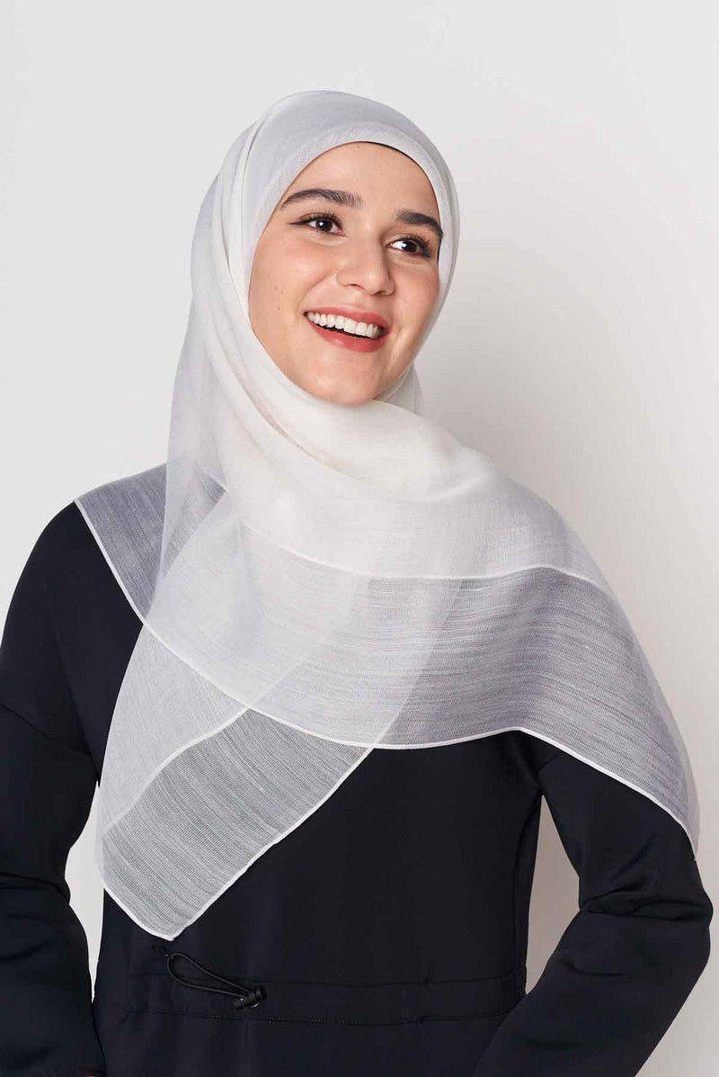 text -- cashmere white