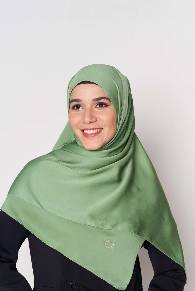 plaintastic mute satin scarf No-Silk Silk™ tooth stitch hem