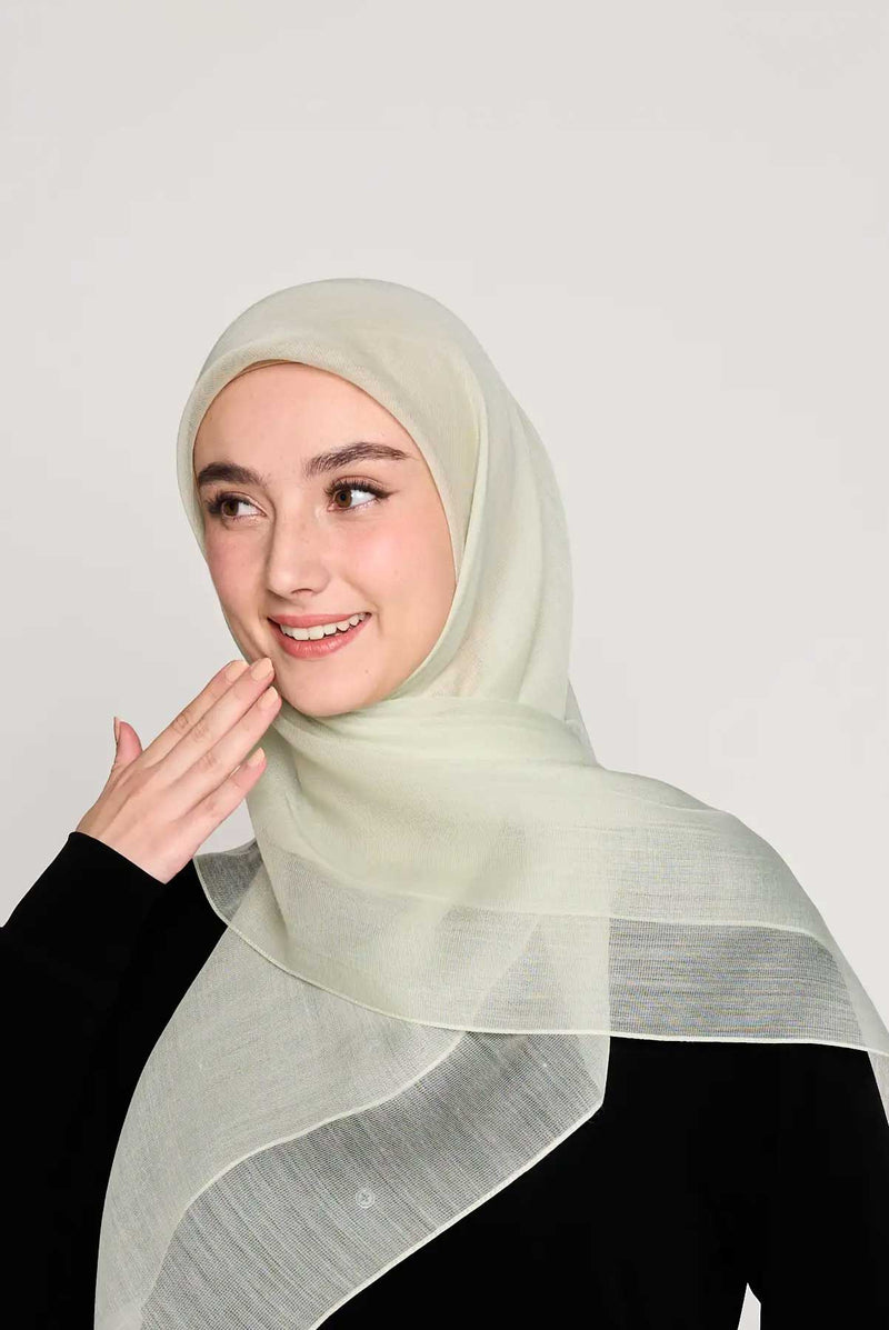 so fine square CASHMERE SILK Medium
