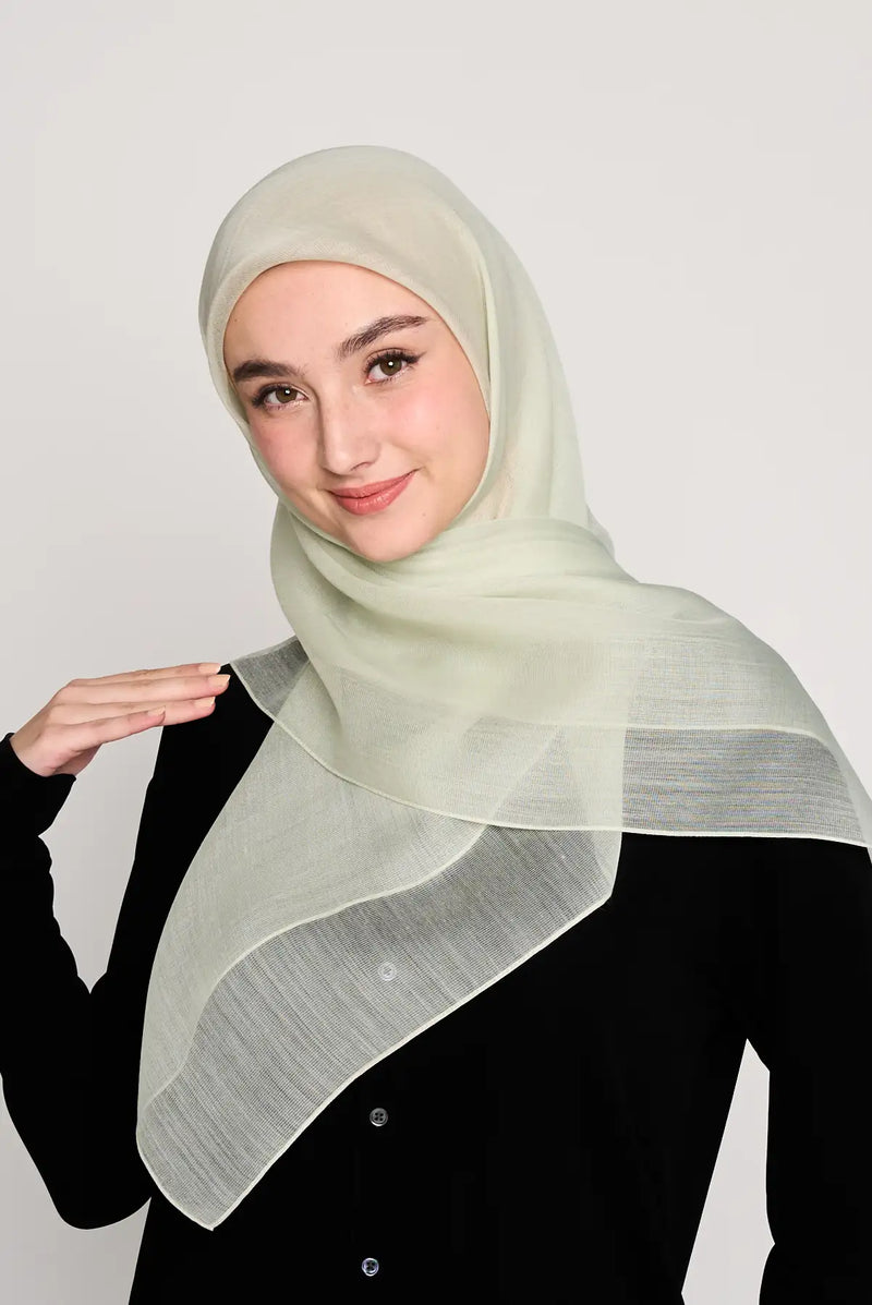 text -- cashmere van cleef green