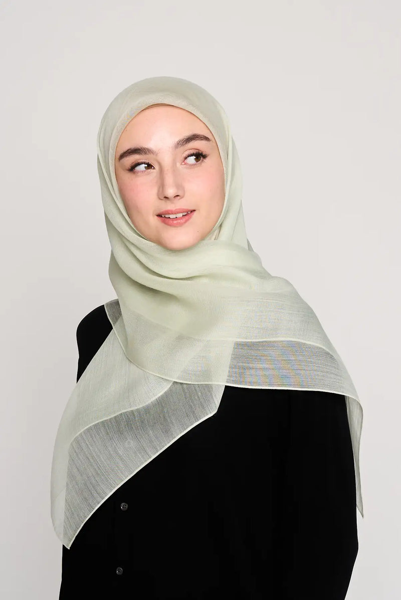 text -- cashmere van cleef green