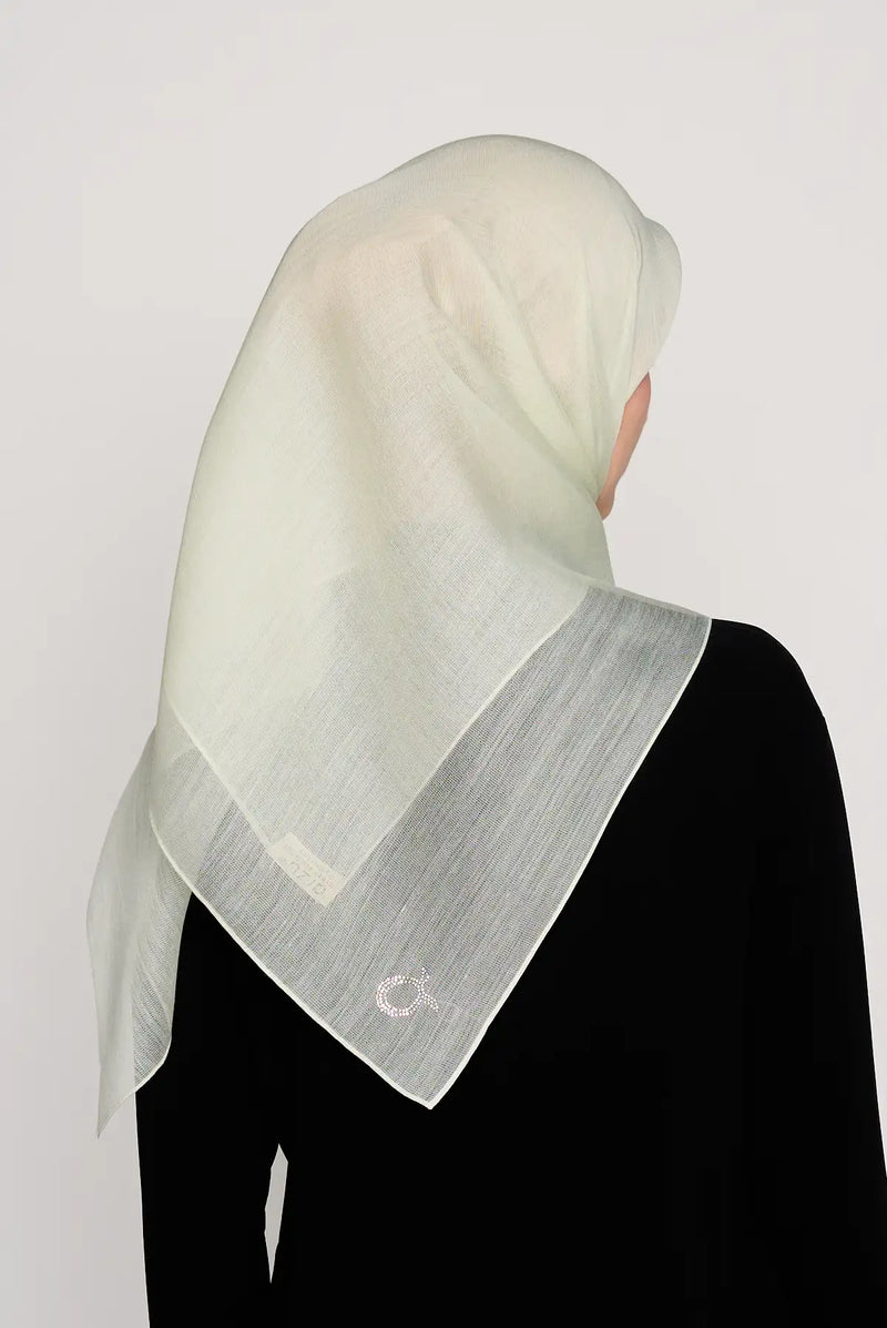 text -- cashmere van cleef green