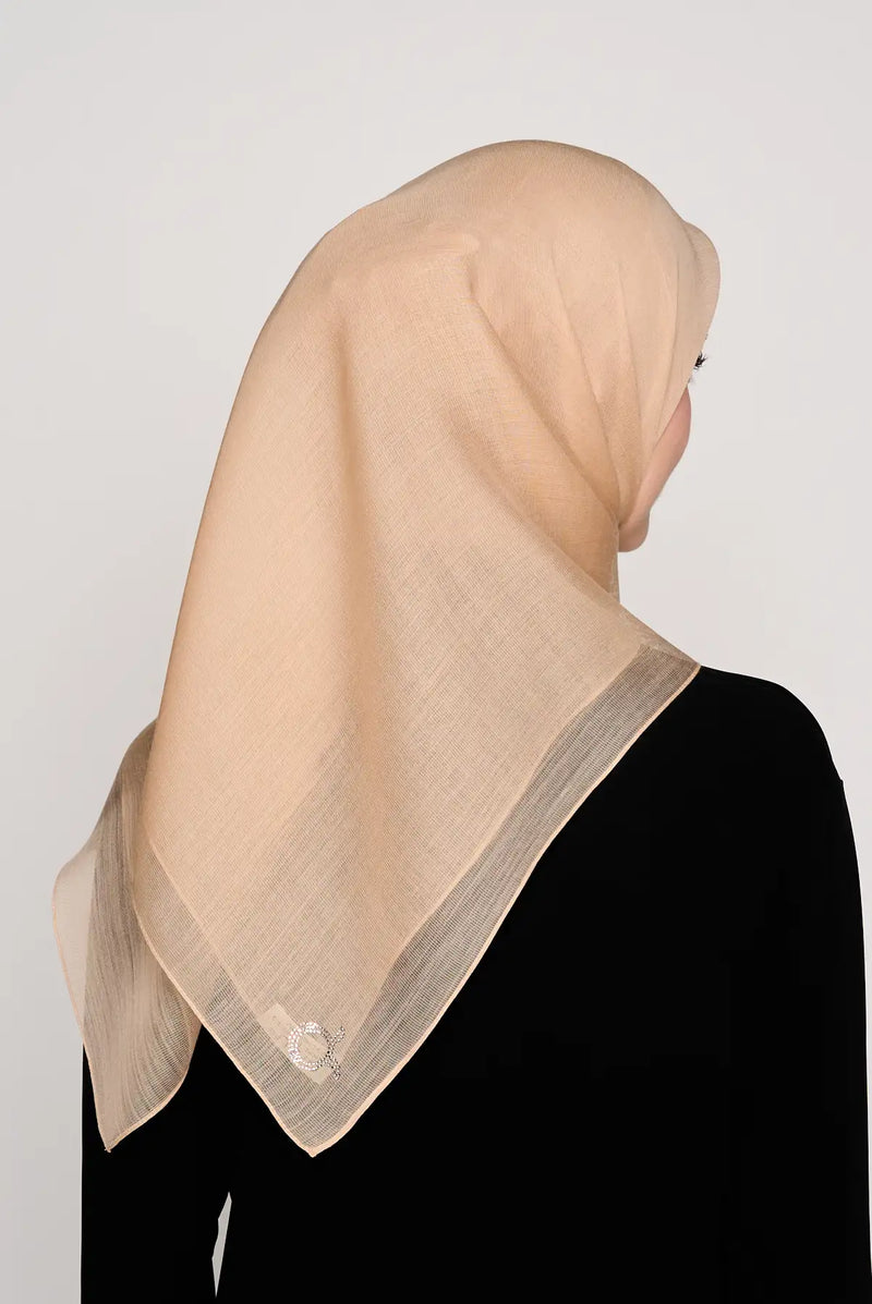 text -- cashmere toasted almond