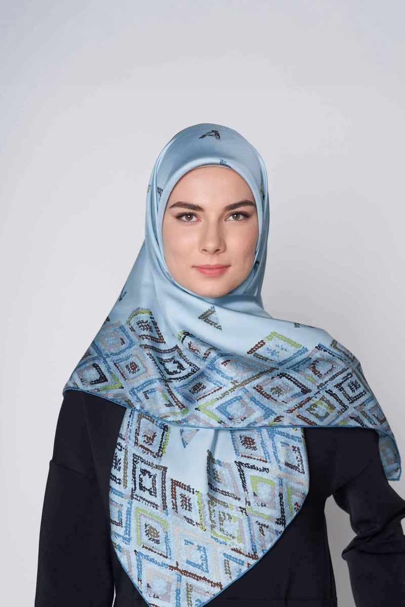 diamond lattices are forever square TWILL SILK Large