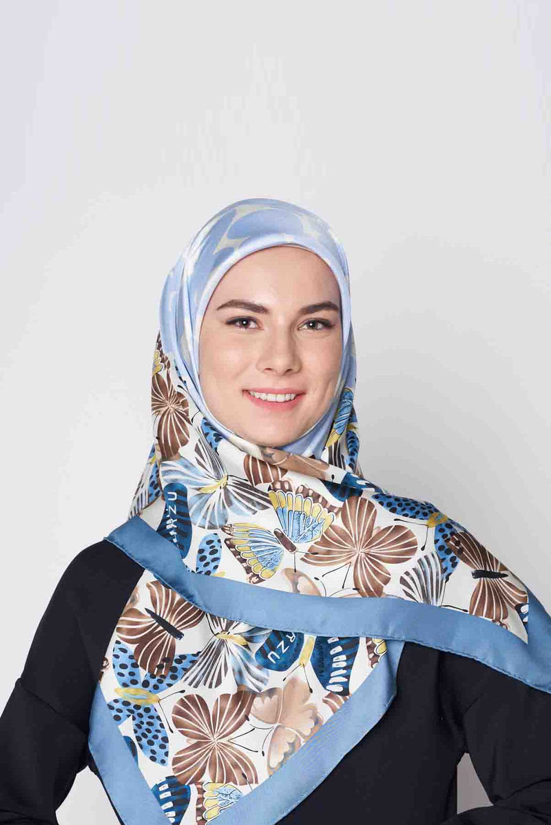 butterfly kisses square TWILL SILK Medium
