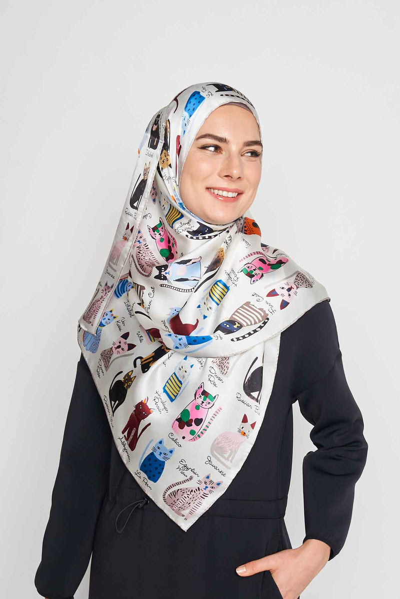 text -- cats multi white