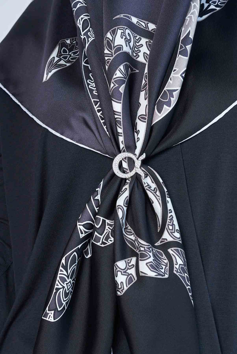 text -- arzu knot sophisticated black
