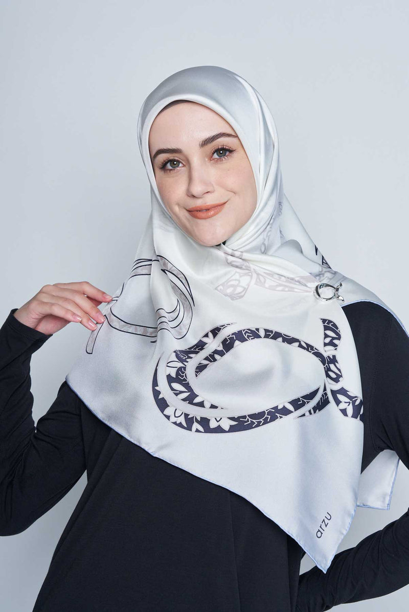 text -- arzu knot ice