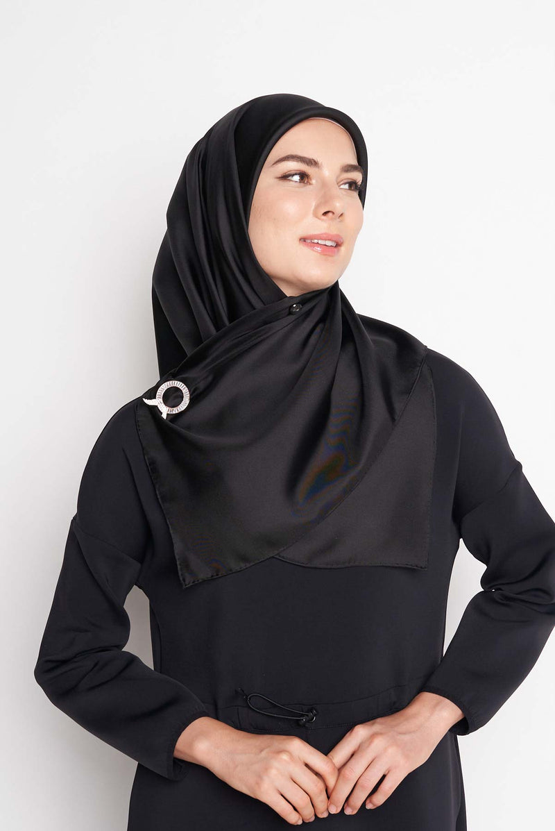 text -- shimmering sophisticated black