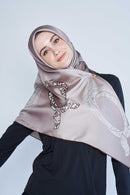 text -- arzu knot etoupe