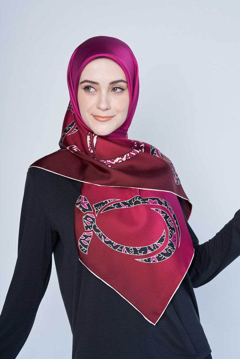 text -- arzu knot magenta