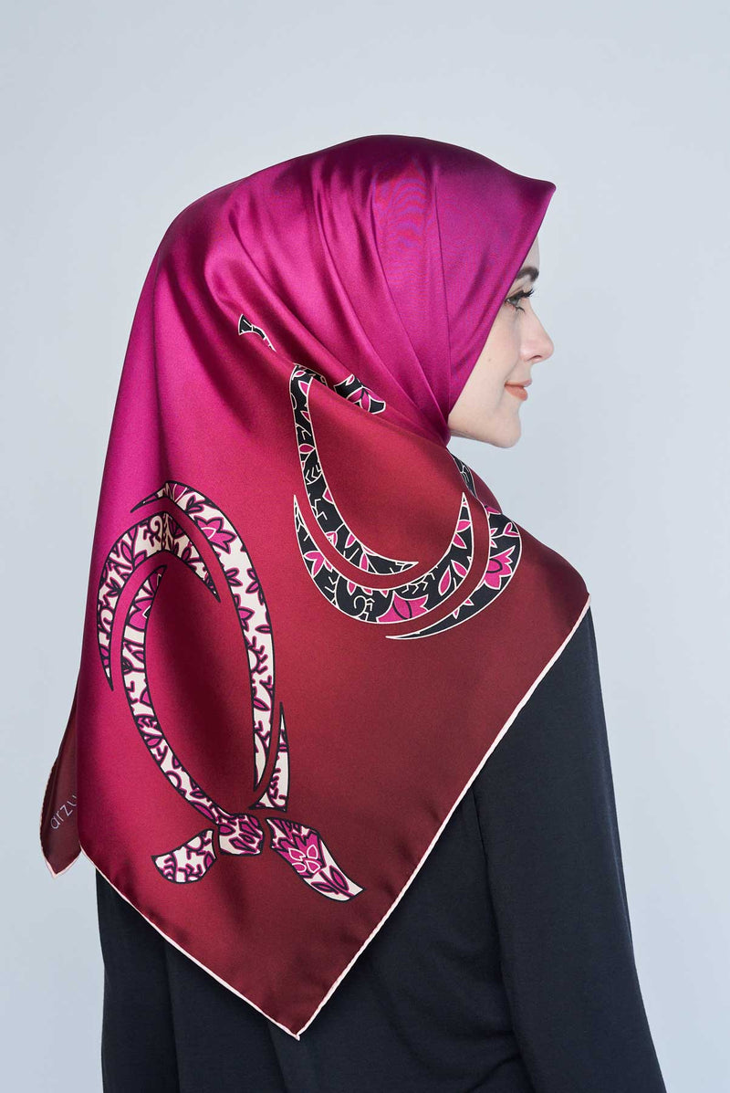 text -- arzu knot magenta