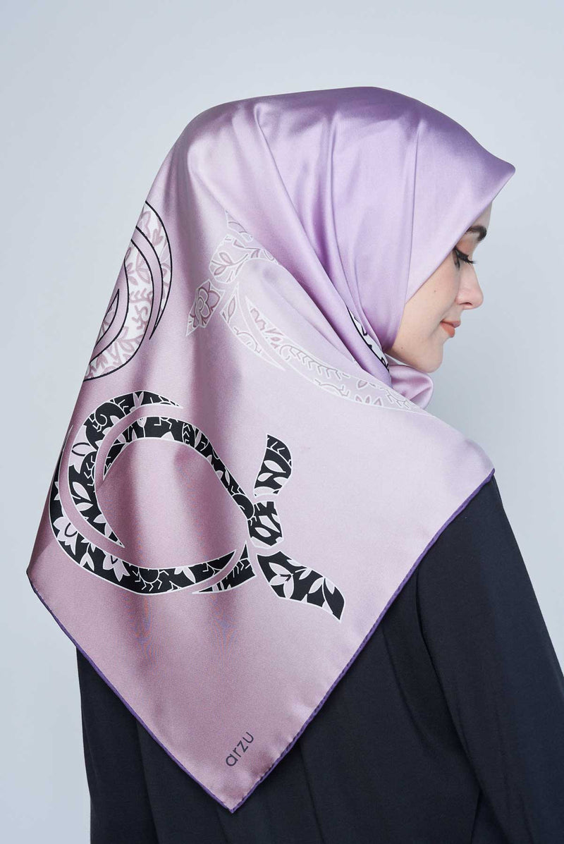 text -- arzu knot lilac