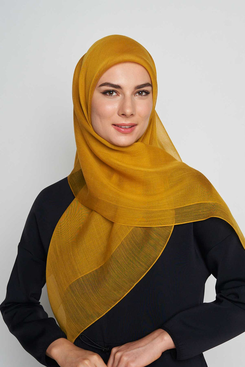 text -- cashmere gold