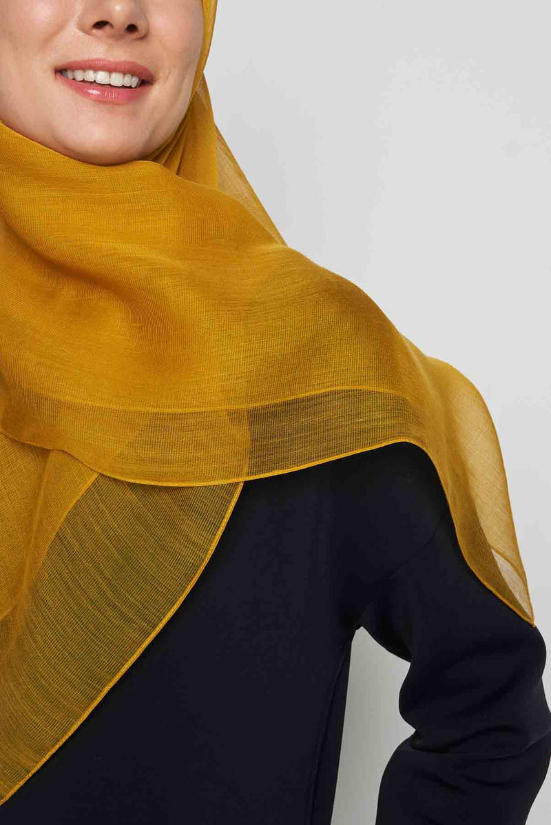 text -- cashmere gold