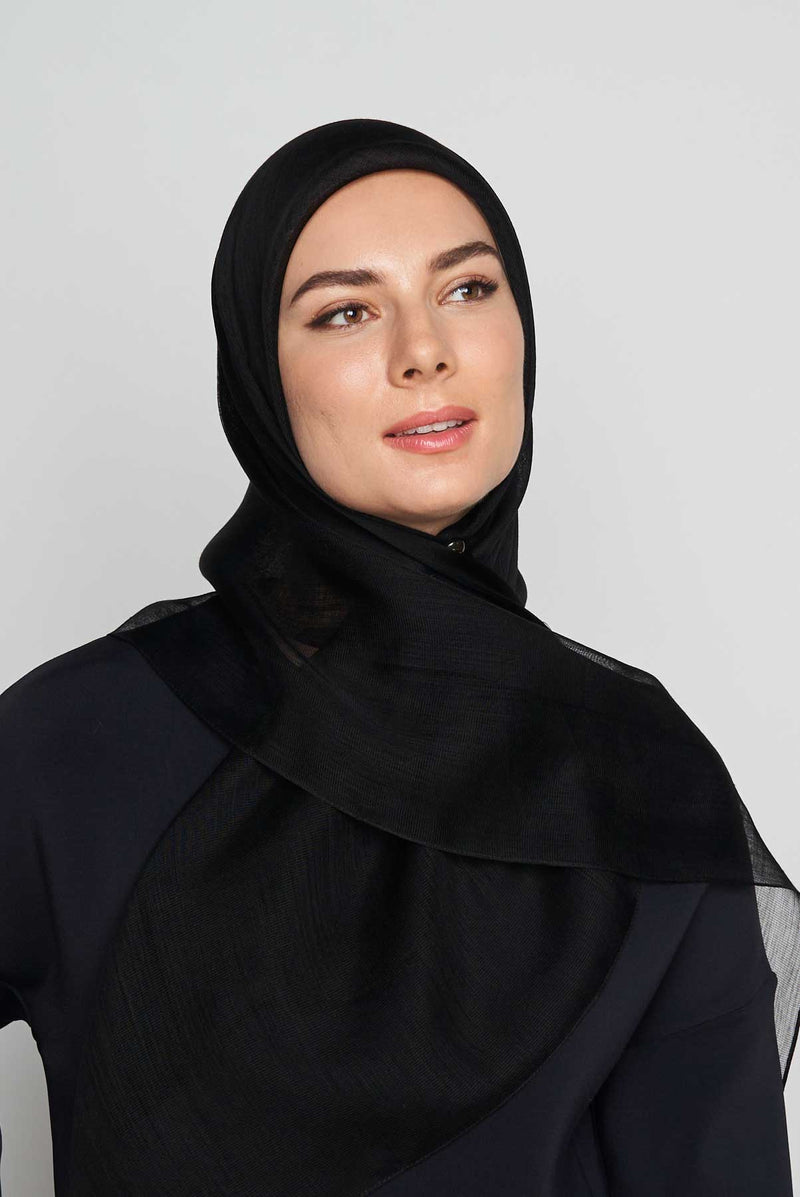text -- cashmere sophisticated black