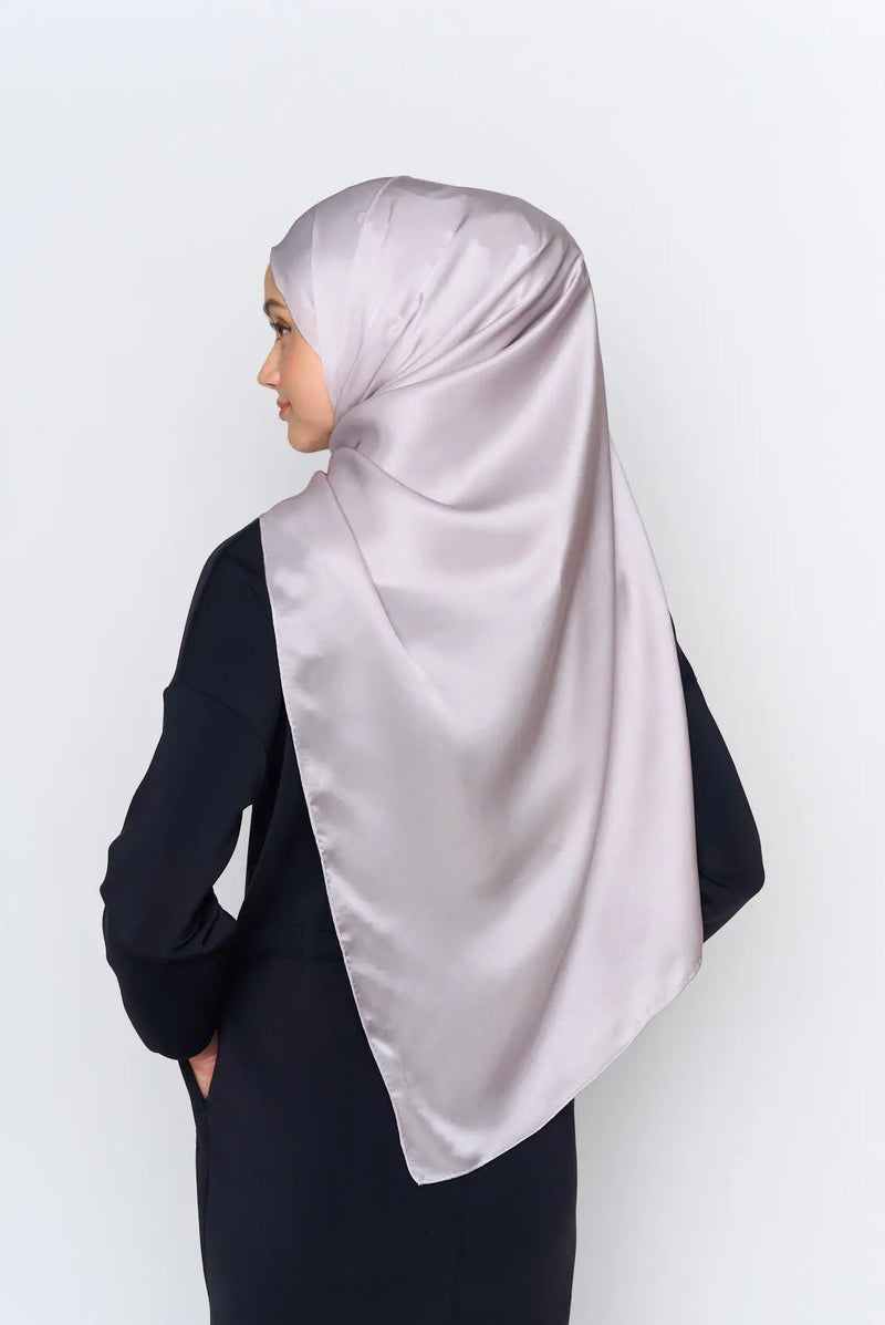 text -- high gloss silver mauve