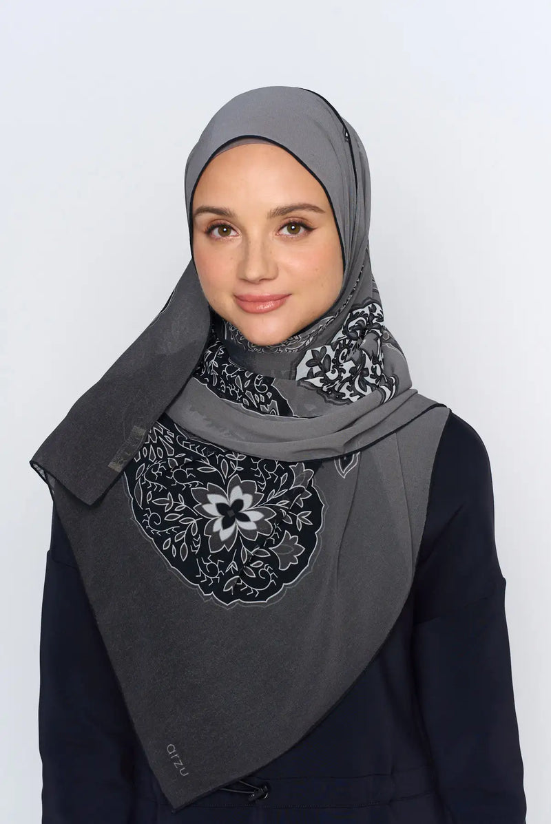 text -- cashew sophisticated black