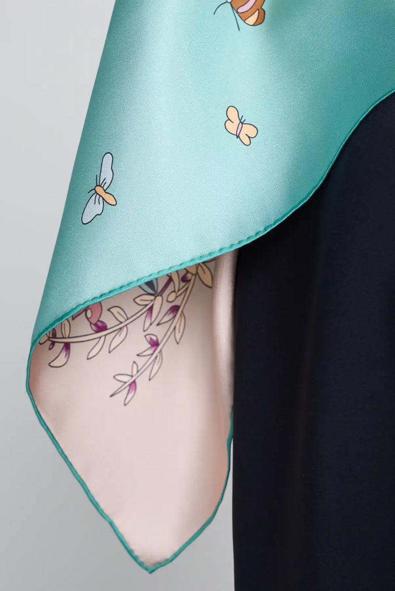 text -- reversible mint and nude
