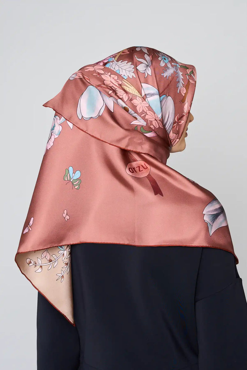 text -- reversible mauve and etoupe