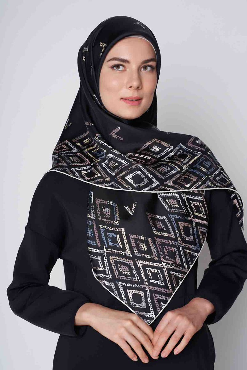 text -- diamond sophisticated black