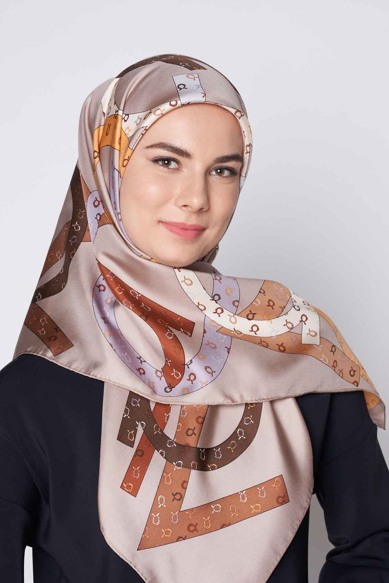 text -- signature taupe