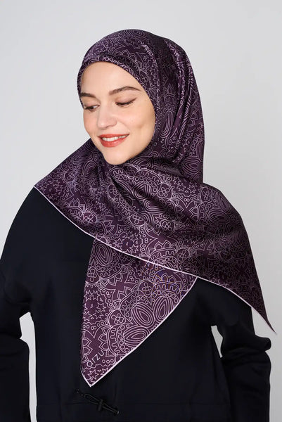 jewel of arzu square TWILL SILK Medium
