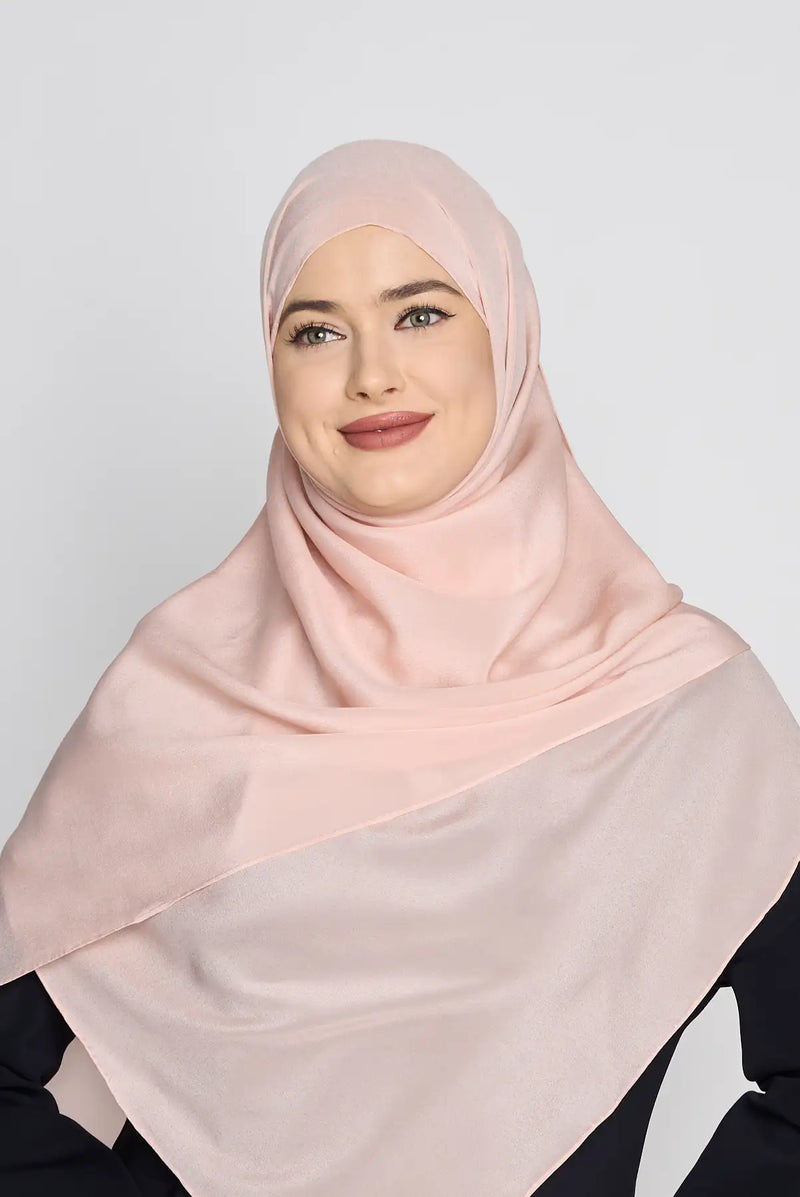 text -- lustre tea rose