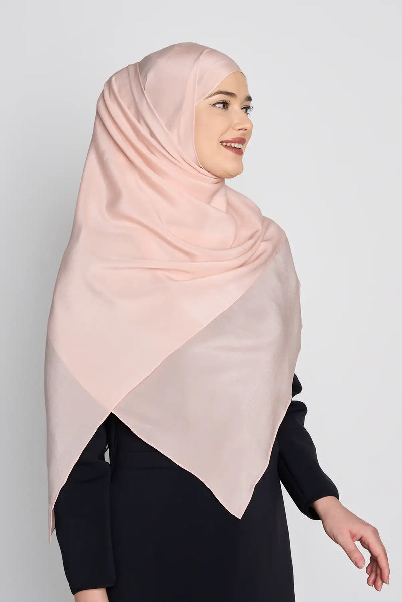 text -- lustre tea rose