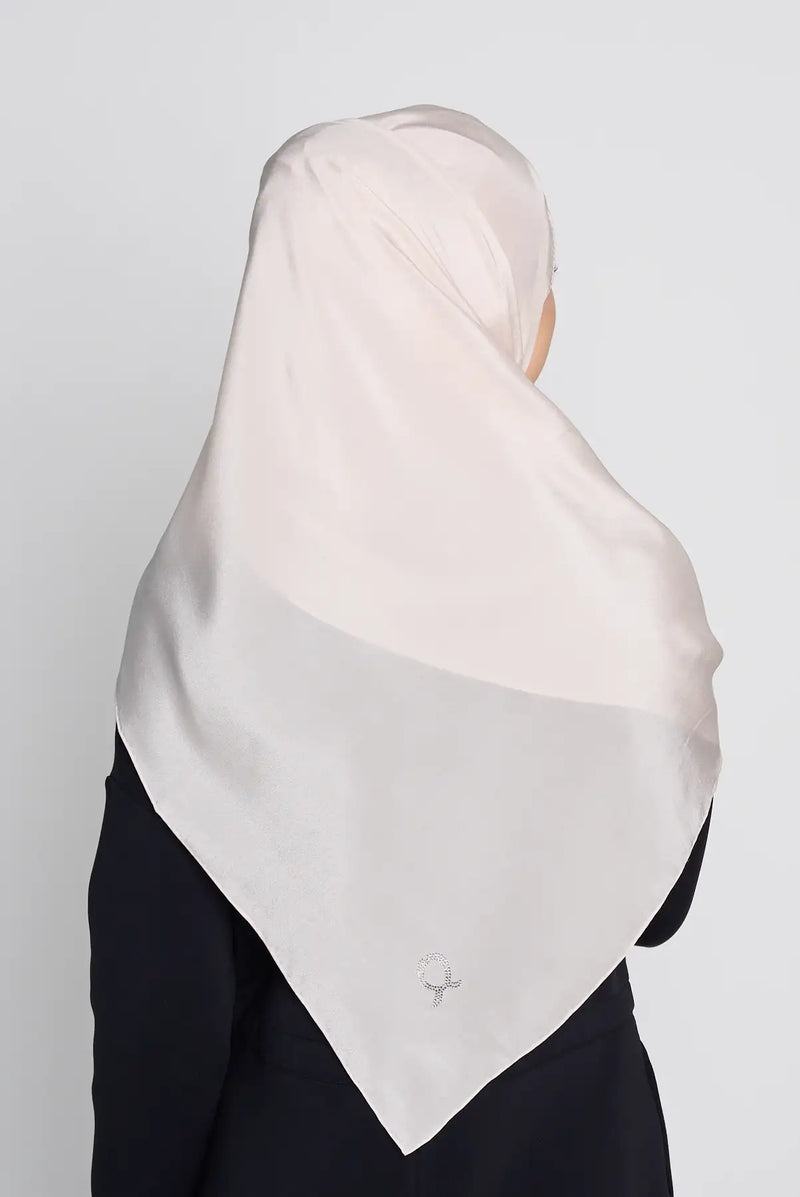 text -- lustre rosy tan