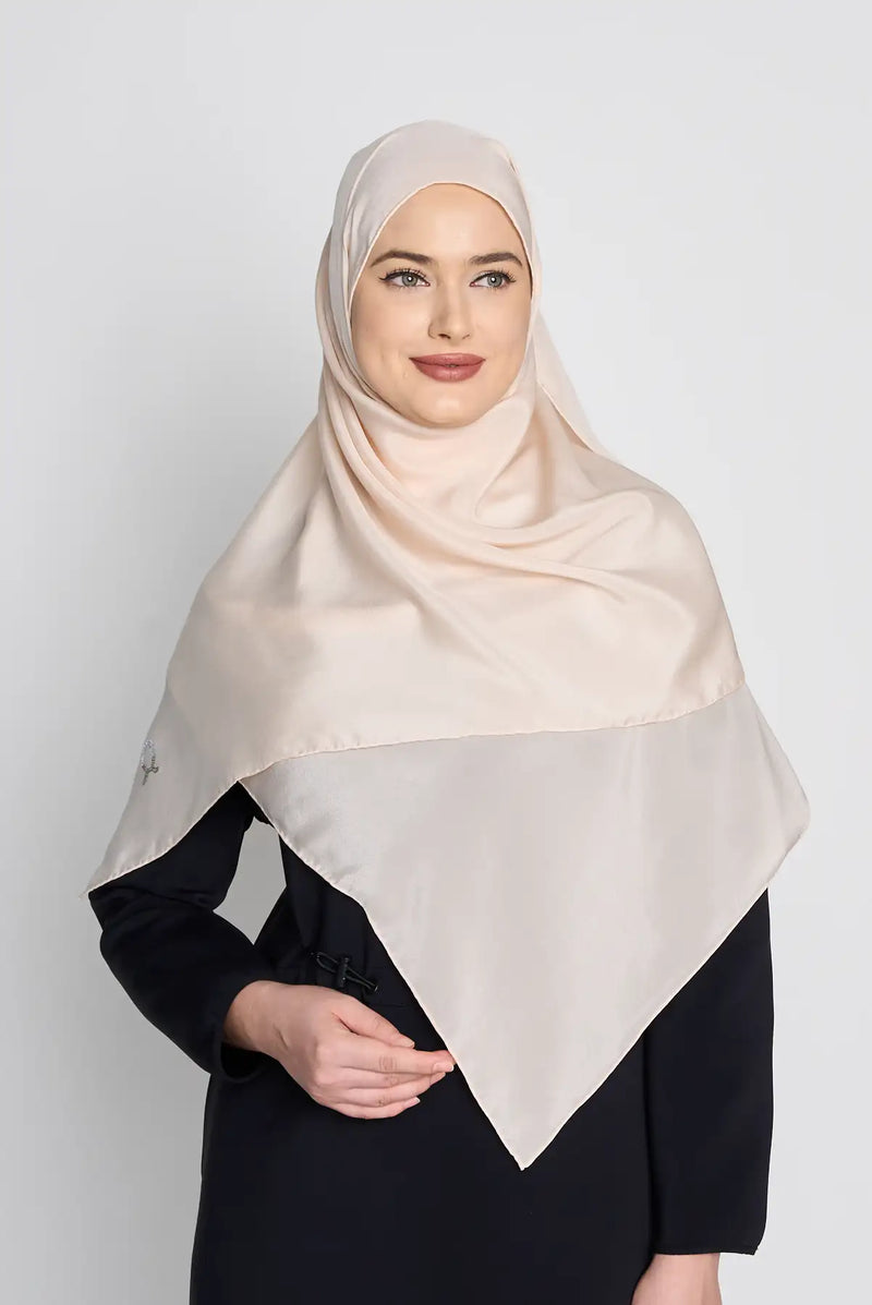 text -- lustre ivory linen