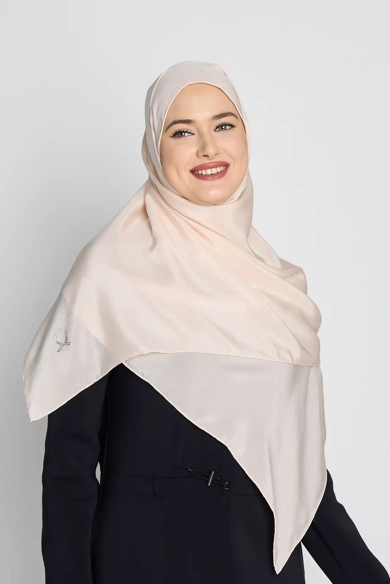 text -- lustre ivory linen