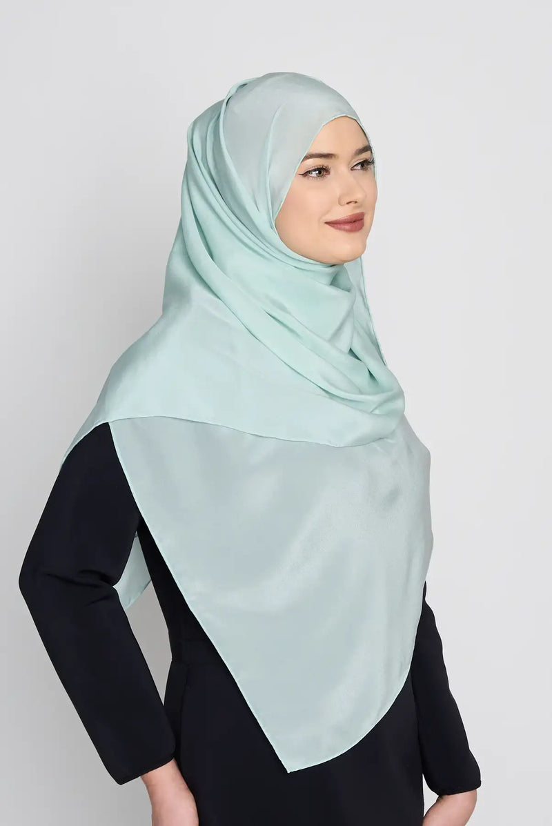 text -- lustre soft aqua