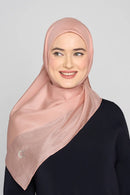 text -- lustrous lip pink
