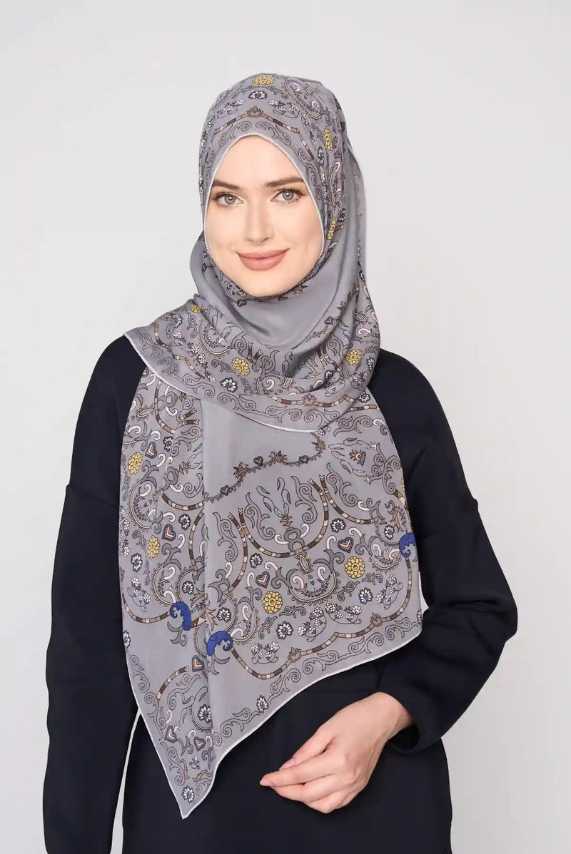 text -- paisley platinum grey