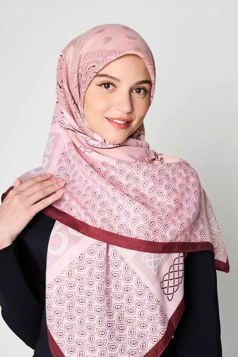 text -- paisley rosey mauve