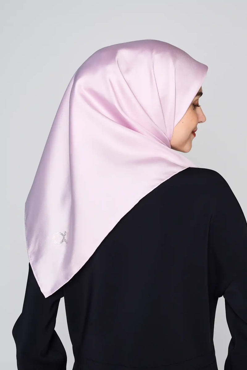 text -- shimmering gentle lilac