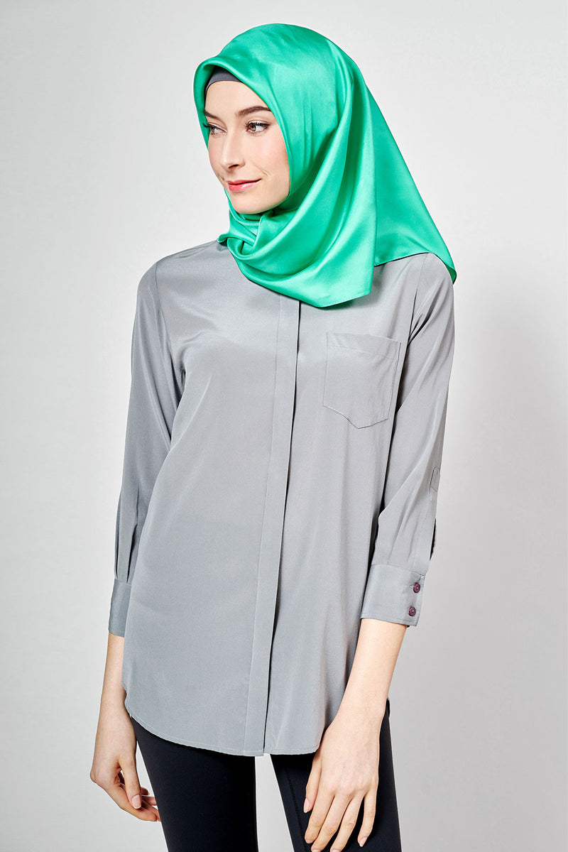 text --shimmering neon mint