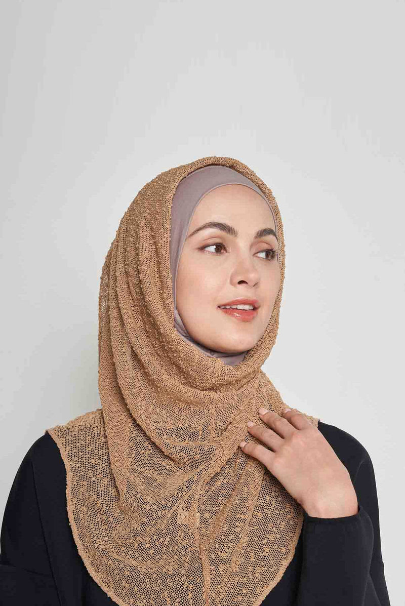 the knitted instant scarf