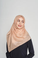 the good wrinkles square SILKOT Large hand-rolled hem