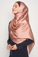 text -- high gloss nude bronze