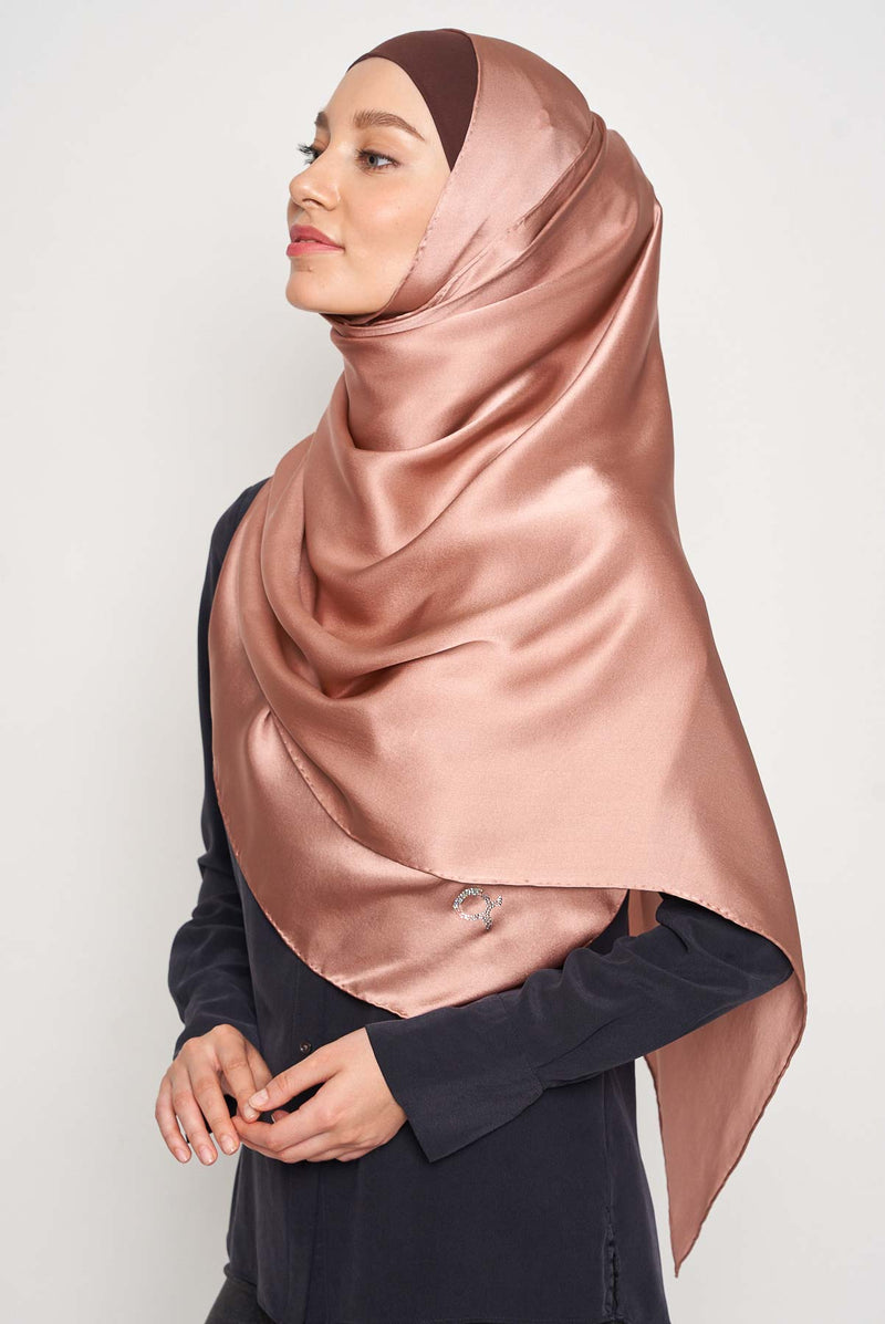 text -- high gloss nude bronze
