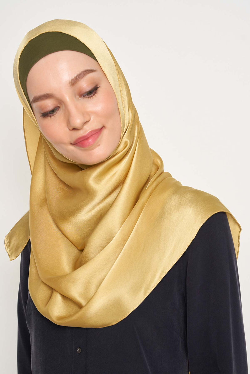 text -- high gloss regal gold