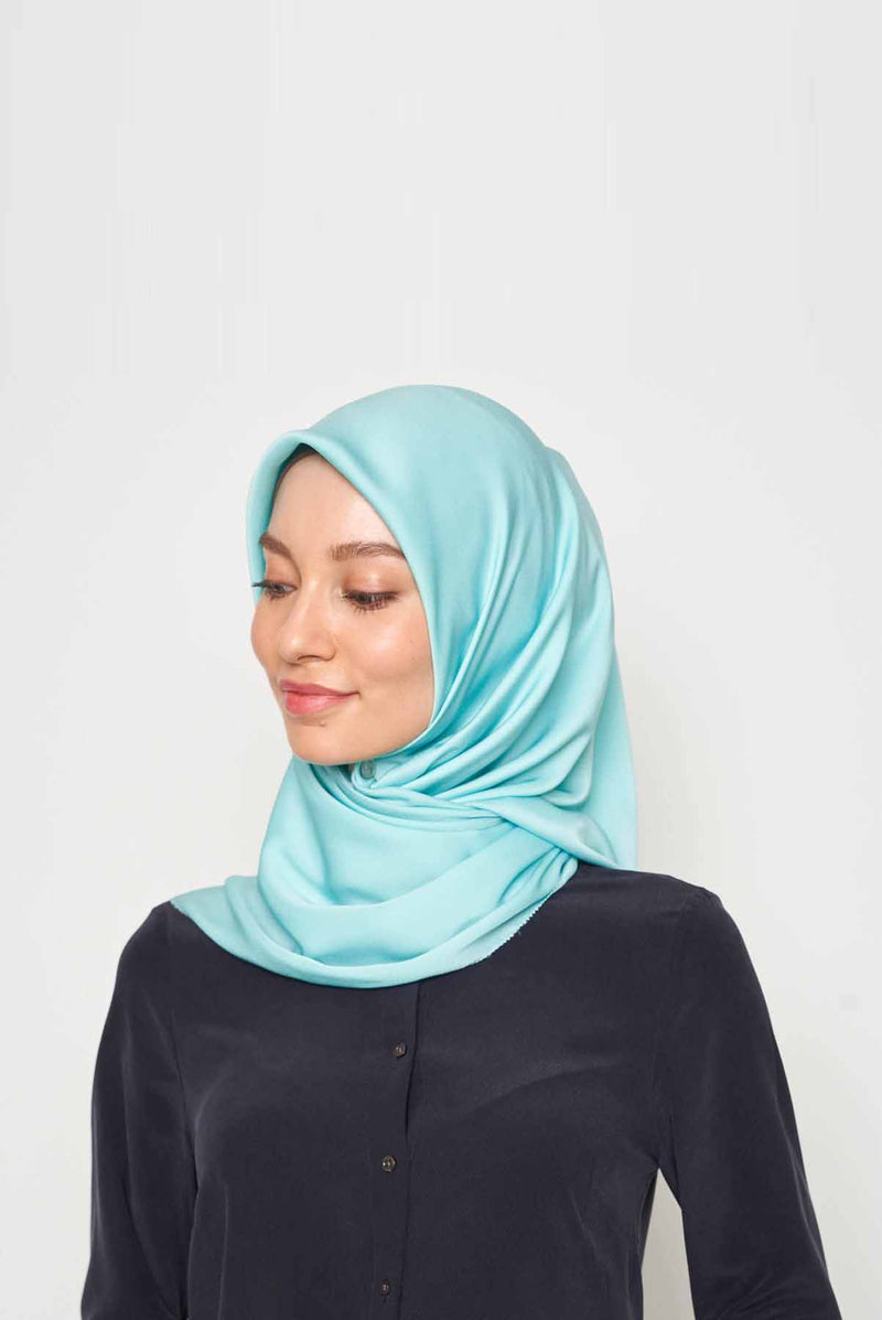 plaintastic mute satin square Large No-Silk Silk™ toothstitch hem